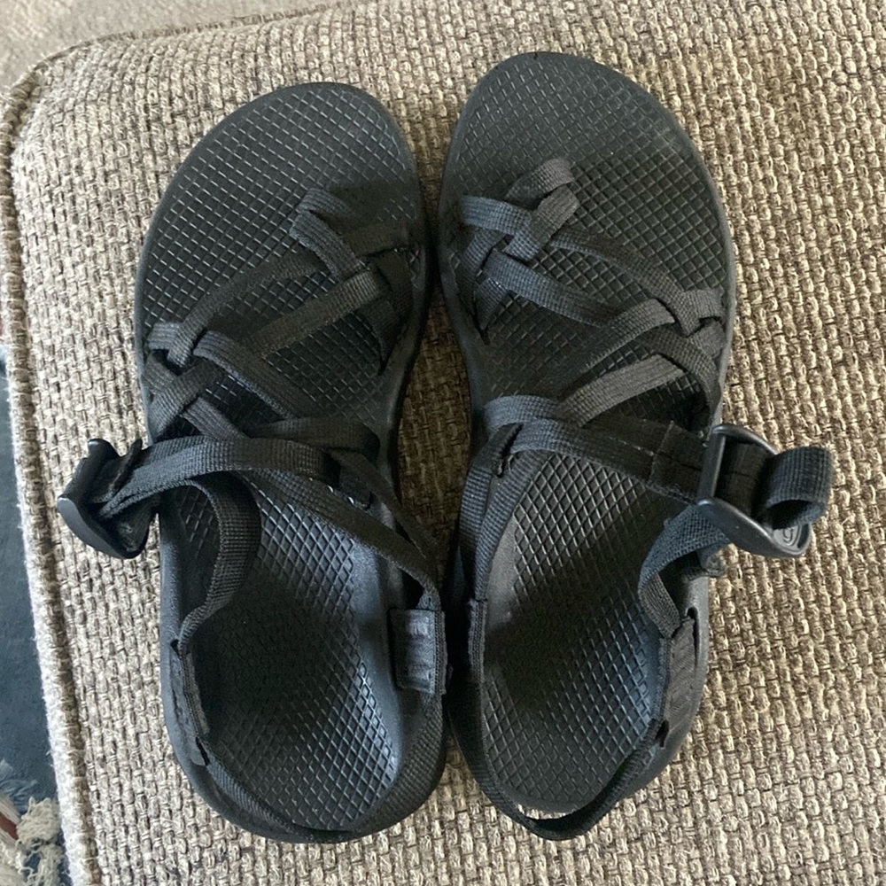 Size 7 black Chaco sandals